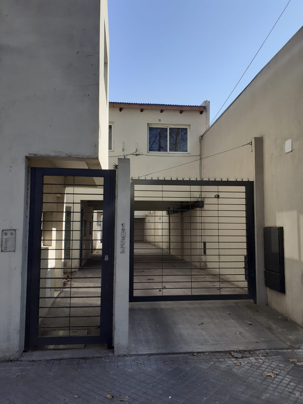 DEPARTAMENTO DE PASILLO TIPO DÚPLEX EN ALQUILER